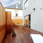 Vistay Aparthotel