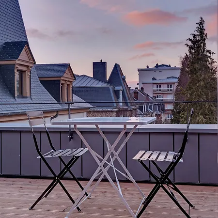 Vistay Aparthotel 4*